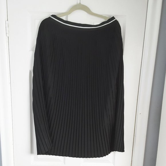 Olsen Europe Women’s Black Pleated Midi Skirt M-L/12 - Picture 1 of 4